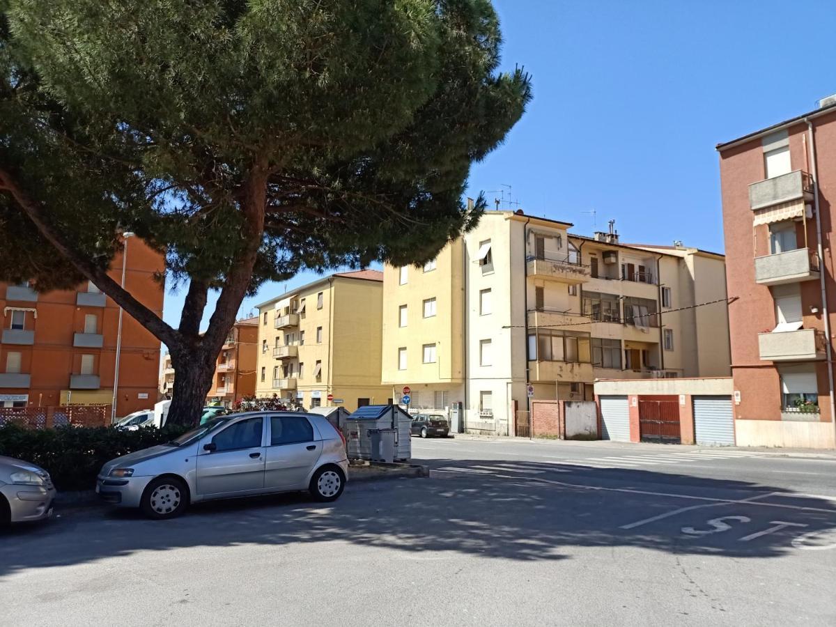 Casa Ilanfra - Appartamenti Gabbiano, Farfalla E Stella Marina Piombino Bagian luar foto