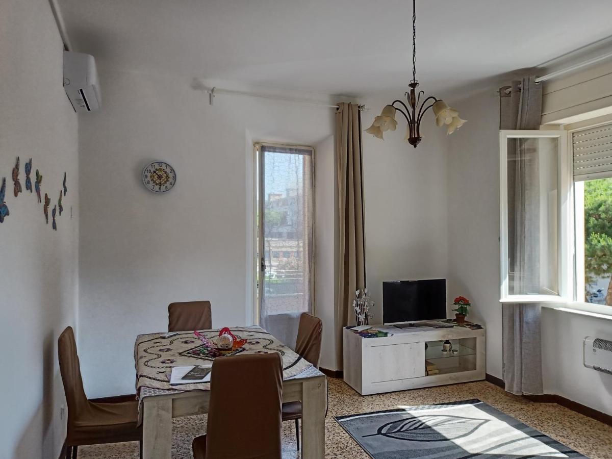 Casa Ilanfra - Appartamenti Gabbiano, Farfalla E Stella Marina Piombino Bagian luar foto