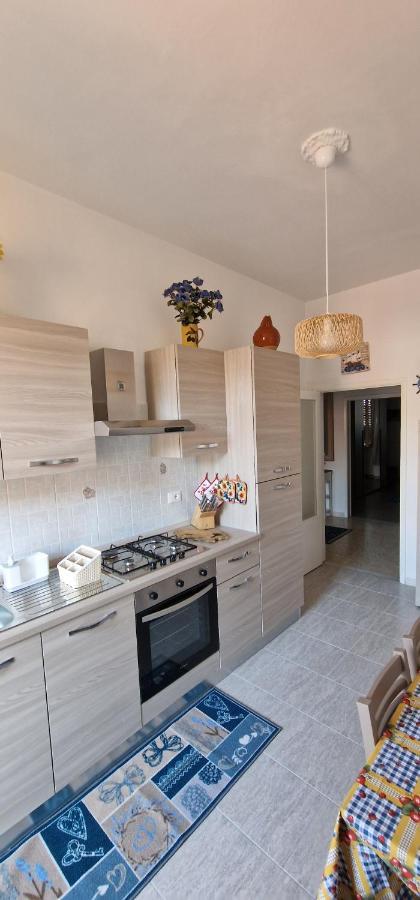 Casa Ilanfra - Appartamenti Gabbiano, Farfalla E Stella Marina Piombino Bagian luar foto