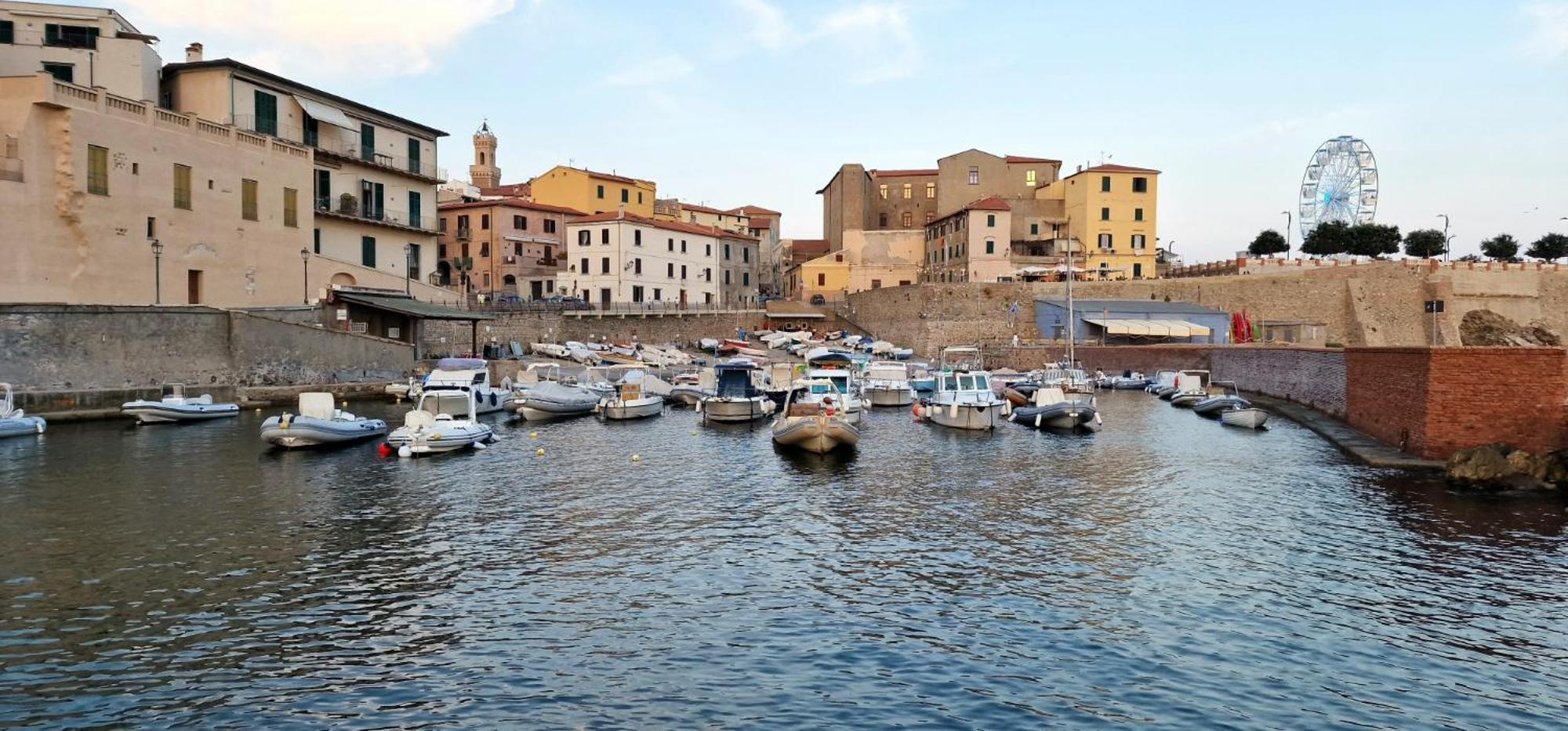 Casa Ilanfra - Appartamenti Gabbiano, Farfalla E Stella Marina Piombino Bagian luar foto